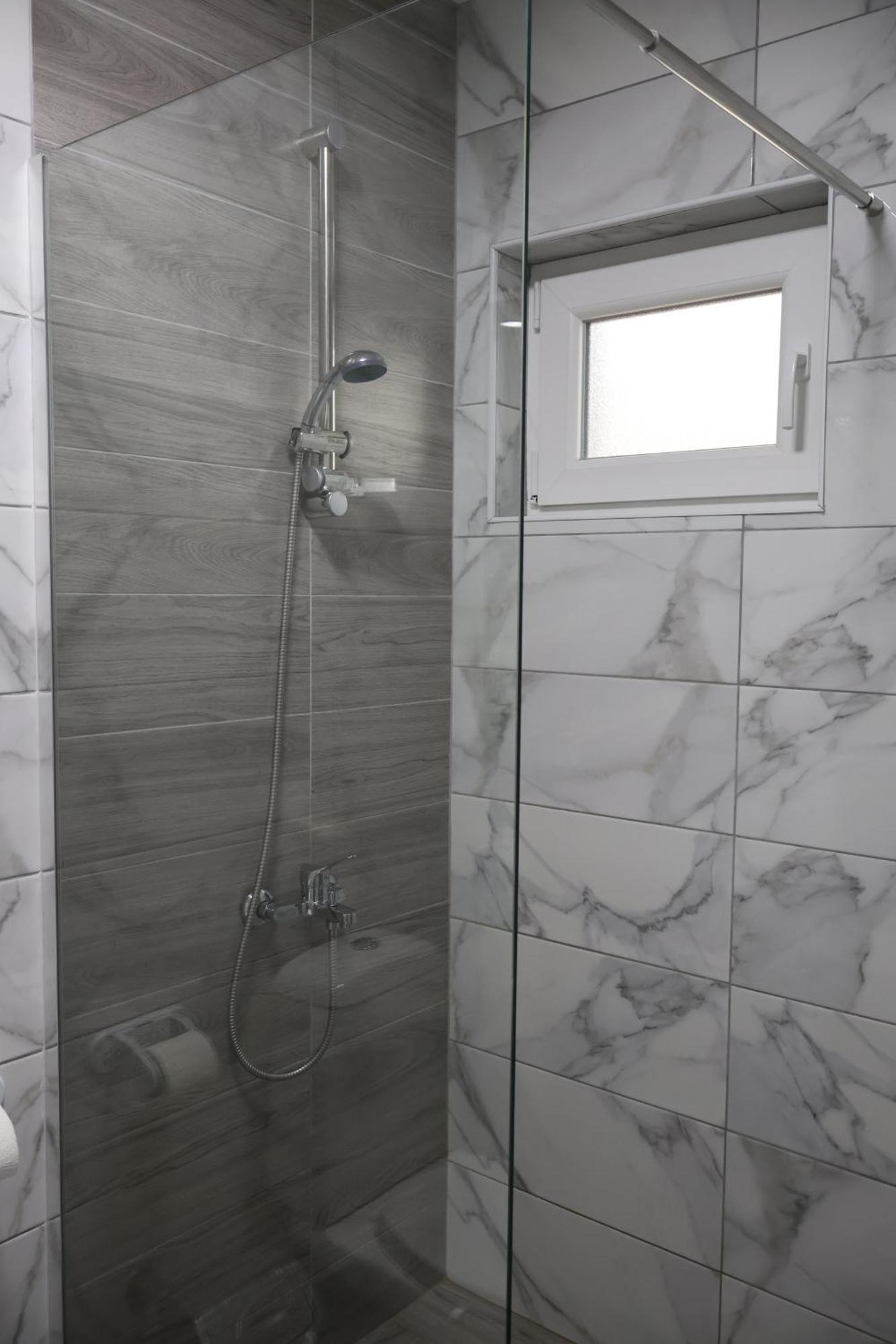 Ajkoski Apartments Пештани Экстерьер фото